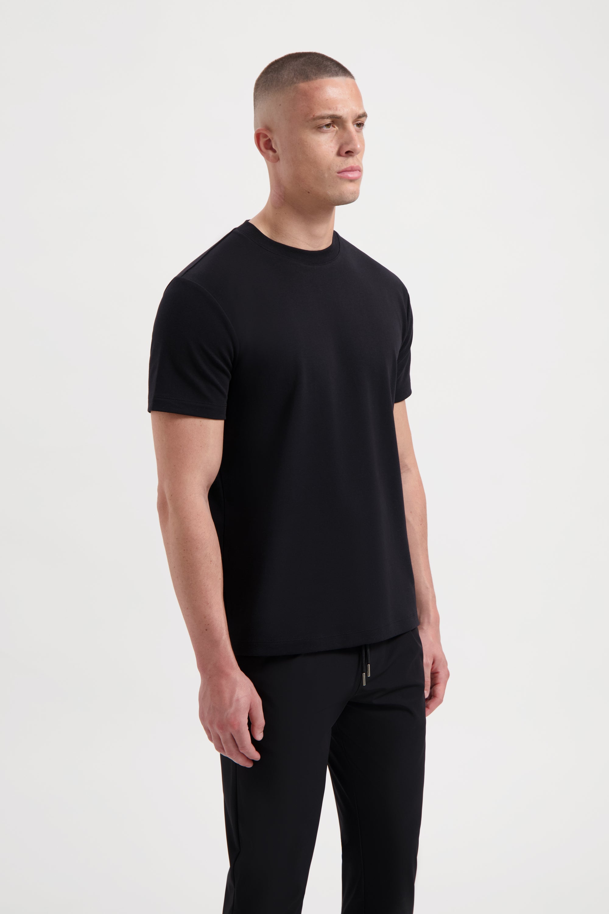 Essential T-Shirt - Black 1